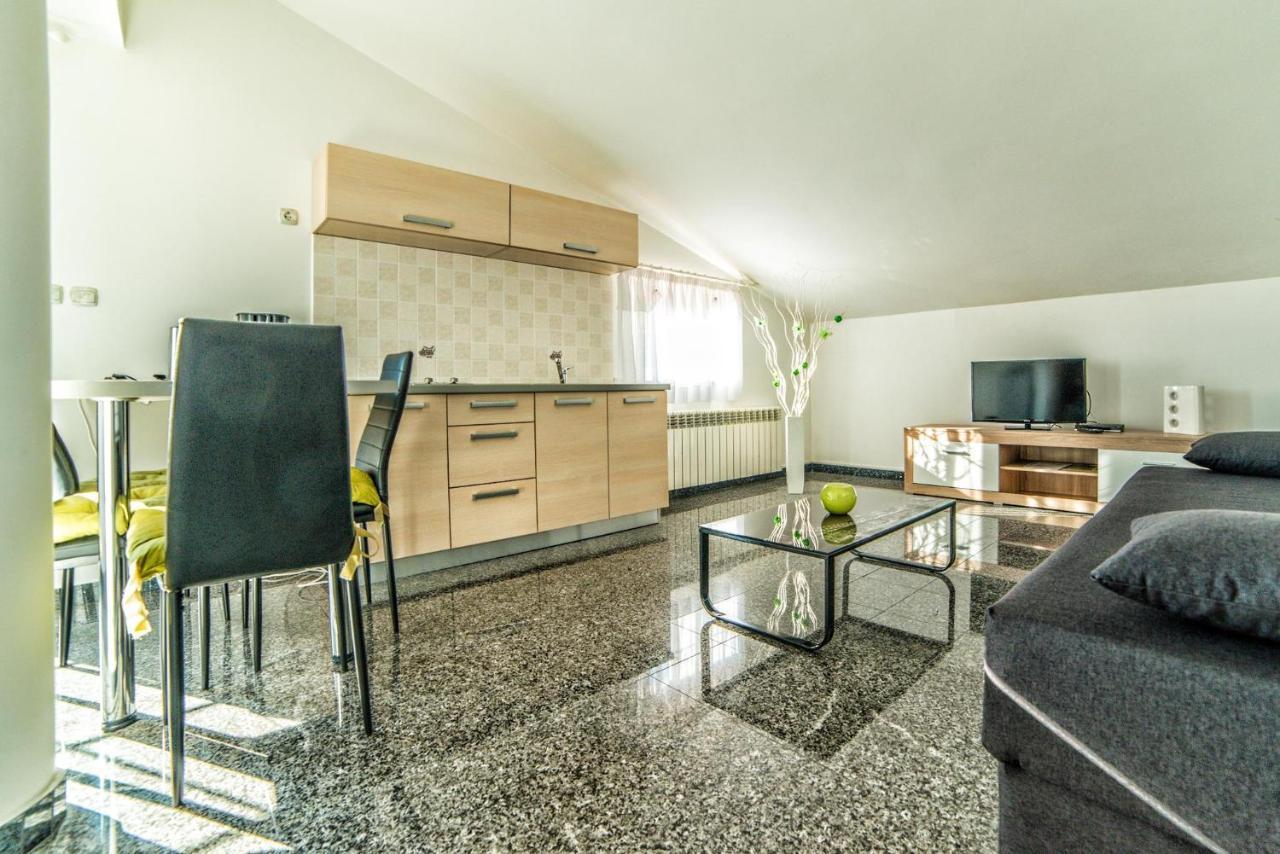 Apartments Ori Πούλα Εξωτερικό φωτογραφία
